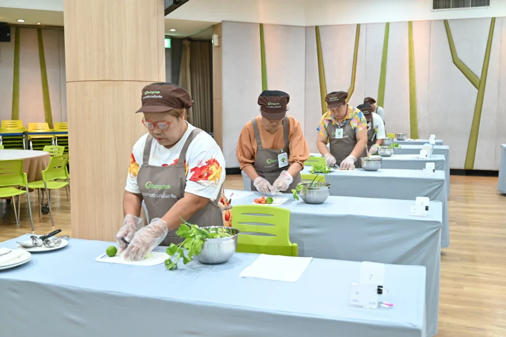 Bangchak’s “Job Creation” Initiative  Bolsters Local Economy Near Bangchak Phra Khanong Refinery