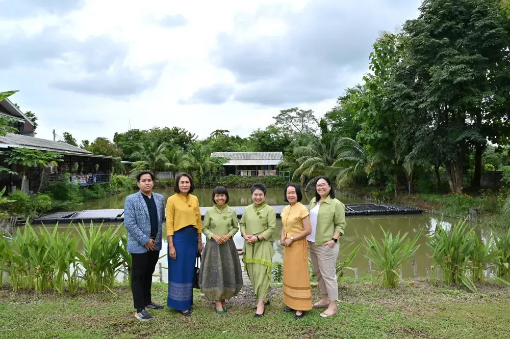 บางจากฯ ส่งต่อความสุขไม่สิ้นสุด ส่งต่อความยั่งยืน ต่อยอดจาก ‘ส่งเสริมผ้าไทย’ สู่ ‘การใช้พลังงานสะอาด’ มอบระบบผลิตไฟฟ้าจากพลังงานแสงอาทิตย์ให้วิชชาลัยผ้าทอหนองบัวลำภู