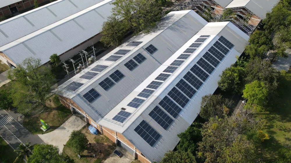 Bangchak Group Installs Solar Cell System to Promote Clean Energy Use at Benjakitti Sports Center