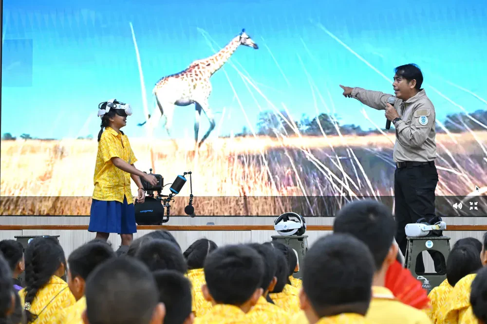 Bangchak Group Welcomes Community Youths for Hands-On Environmental Learning with ESF