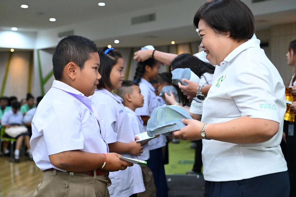 Bangchak Awards Scholarships to Students in Communities Surrounding Bangchak Phra Khanong Refinery For 21st Consecutive Year — Building a Strong Foundation for Youth to Grow and Thrive in a Changing World