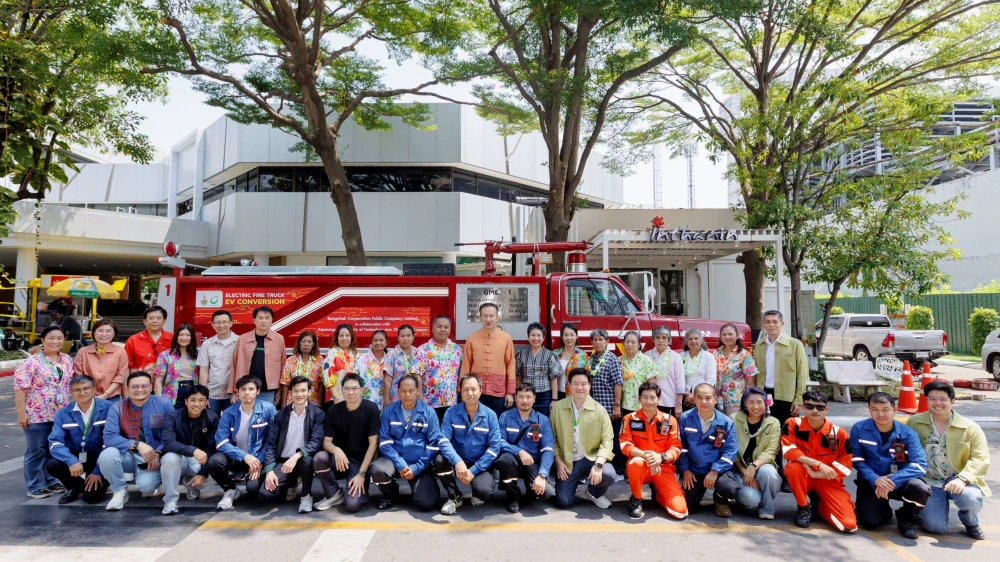 บางจากฯ ส่งมอบรถดับเพลิง EV คันแรกของไทย โดยความร่วมมือกับมหาวิทยาลัยเทคโนโลยีราชมงคลอีสาน ให้บริการในชุมชน เสริมคุณภาพชีวิต ความปลอดภัย และลดผลกระทบต่อสิ่งแวดล้อม