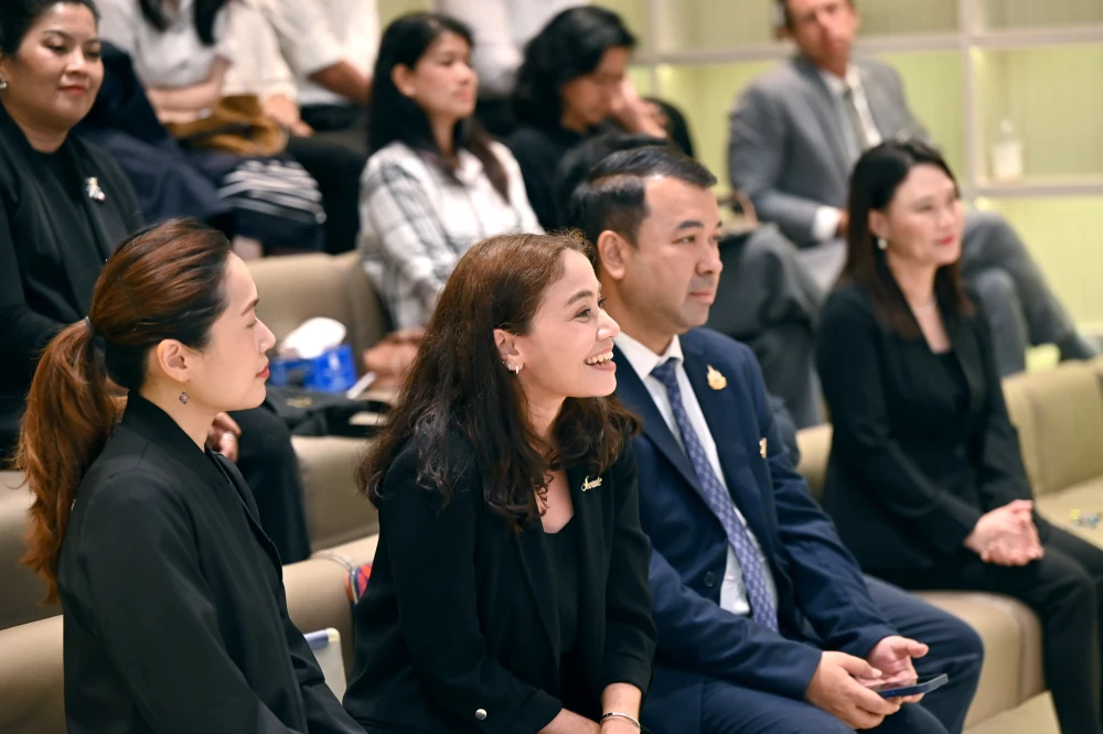 Bangchak Executive Shares Perspectives on Carbon Markets and Sustainability at Regional and Academic Forums