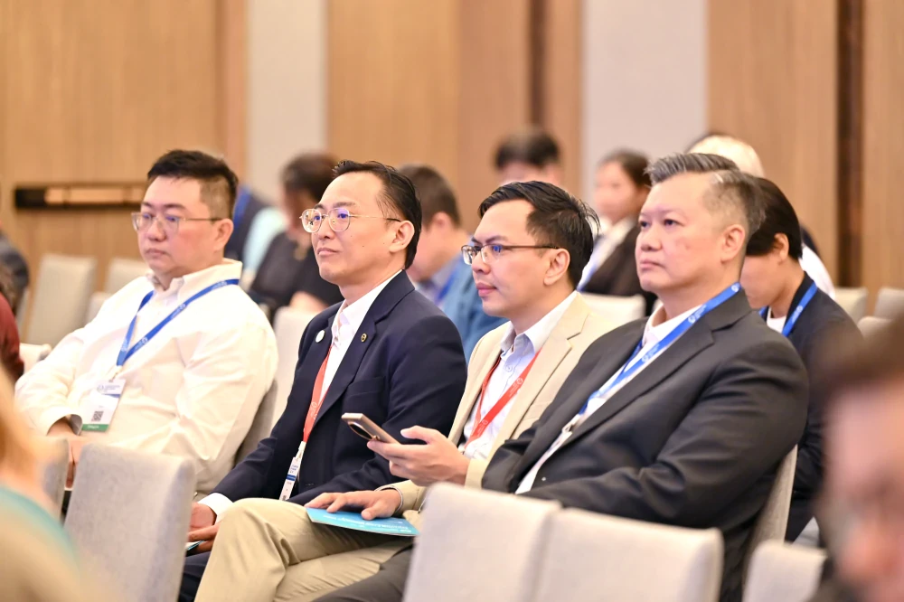 Bangchak Executive Shares Perspectives on Carbon Markets and Sustainability at Regional and Academic Forums